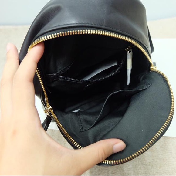 🌷Coach Mini Charlie Backpack In Signature NWT. - Picture 6 of 8